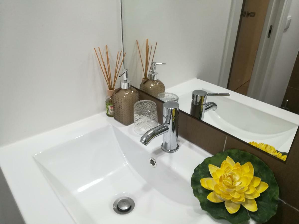 Iris Apartment بومبال المظهر الخارجي الصورة